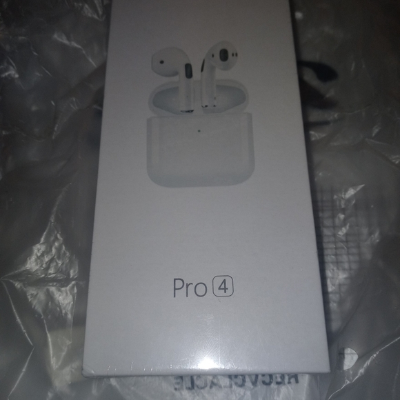 High performance bluetooth earbuds - Picture 3 of 4